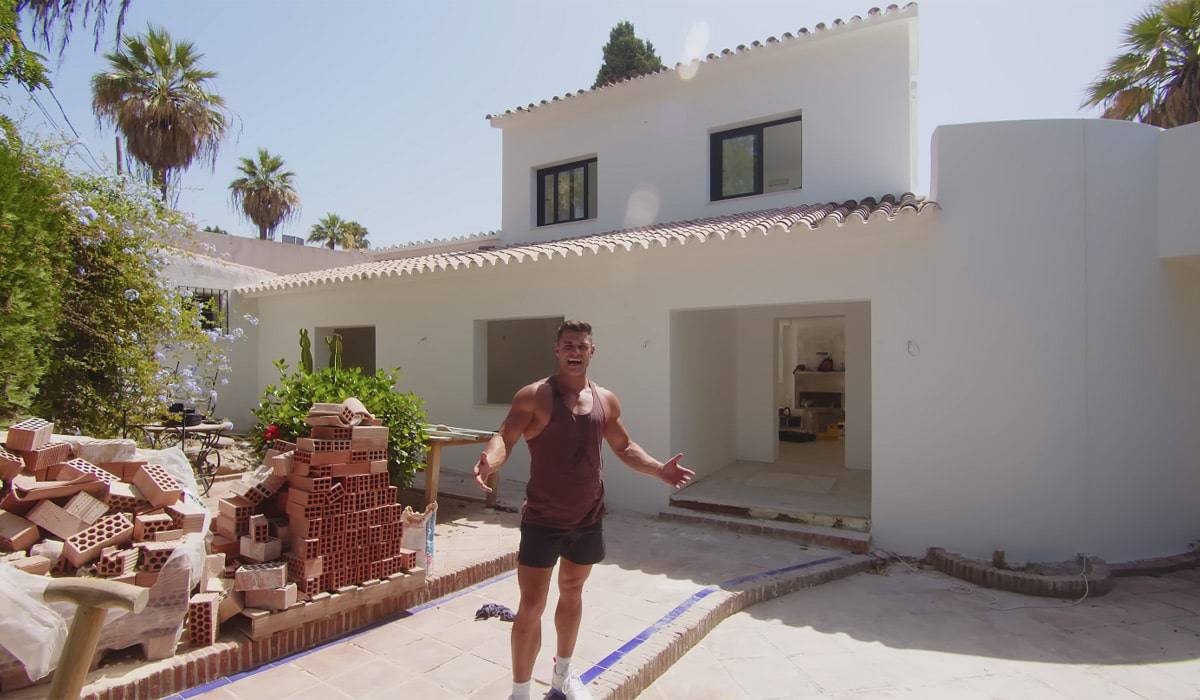 Rob Lipsett Buys His Dream Marbella Home Gymfluencers