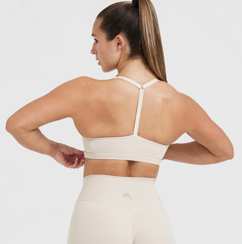 Astoria Luxe Balance Plunge Sports Bra Review - Gymfluencers