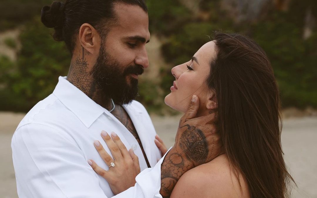 Krissy Cela Krissy Cela & Vik Strong Are Engaged - Gymfluencers