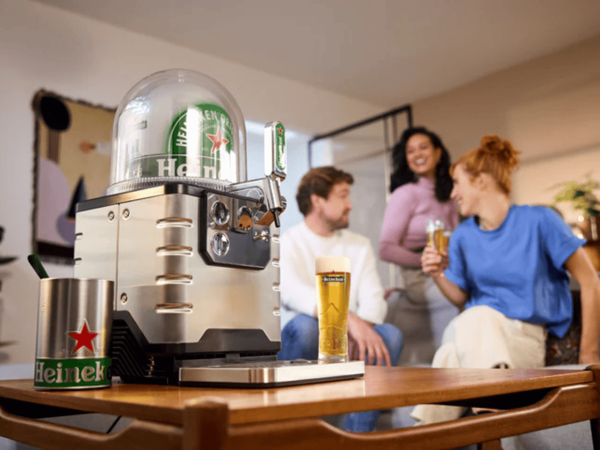 Low calorie pints of Heineken poured by a BLADE machine
